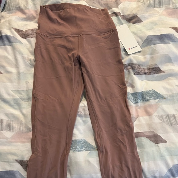 NWT Lululemon Align High-Rise Crop 23" in
Twilight Rose - Picture 6 of 8